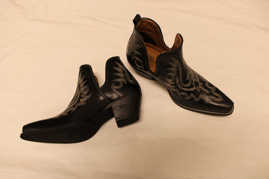 MYRA BOOTIE