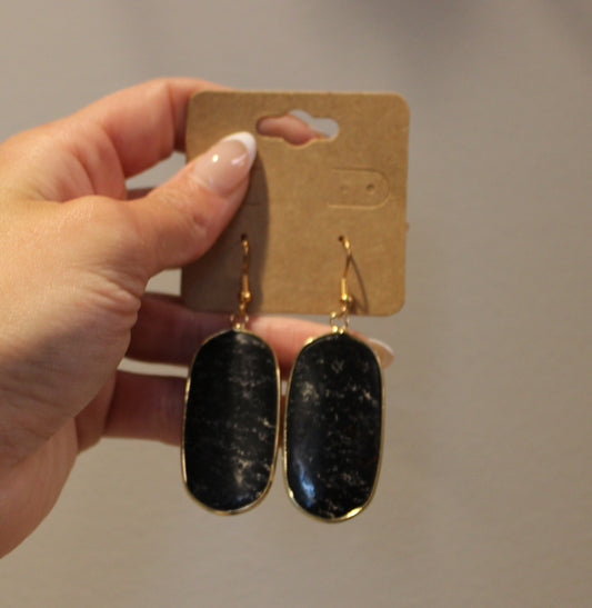 BLACK STONE EARRINGS