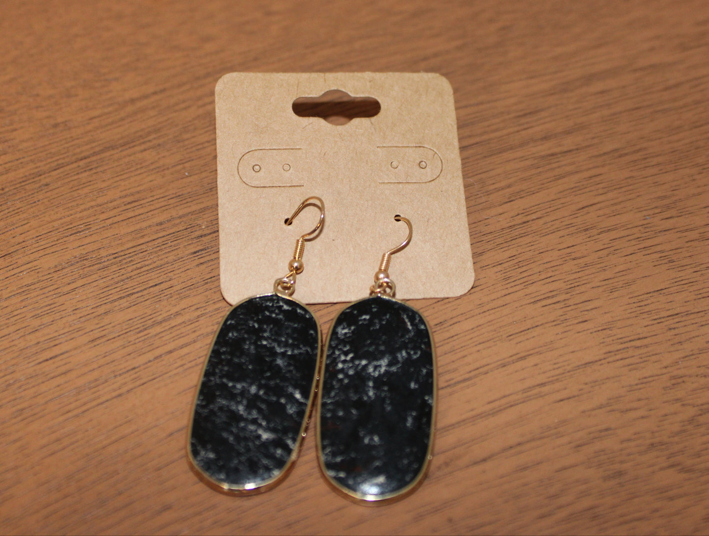BLACK STONE EARRINGS
