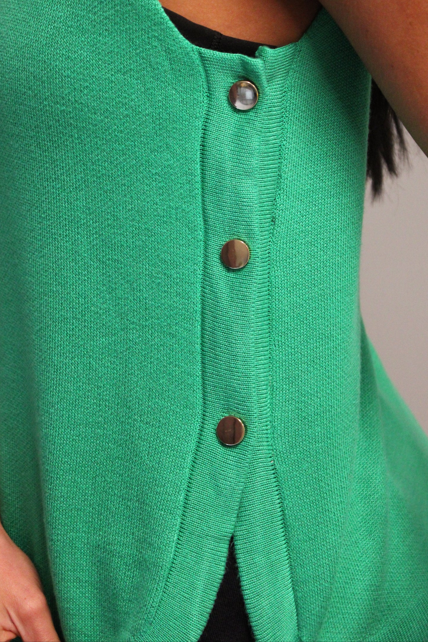 GREEN BUTTON TANK