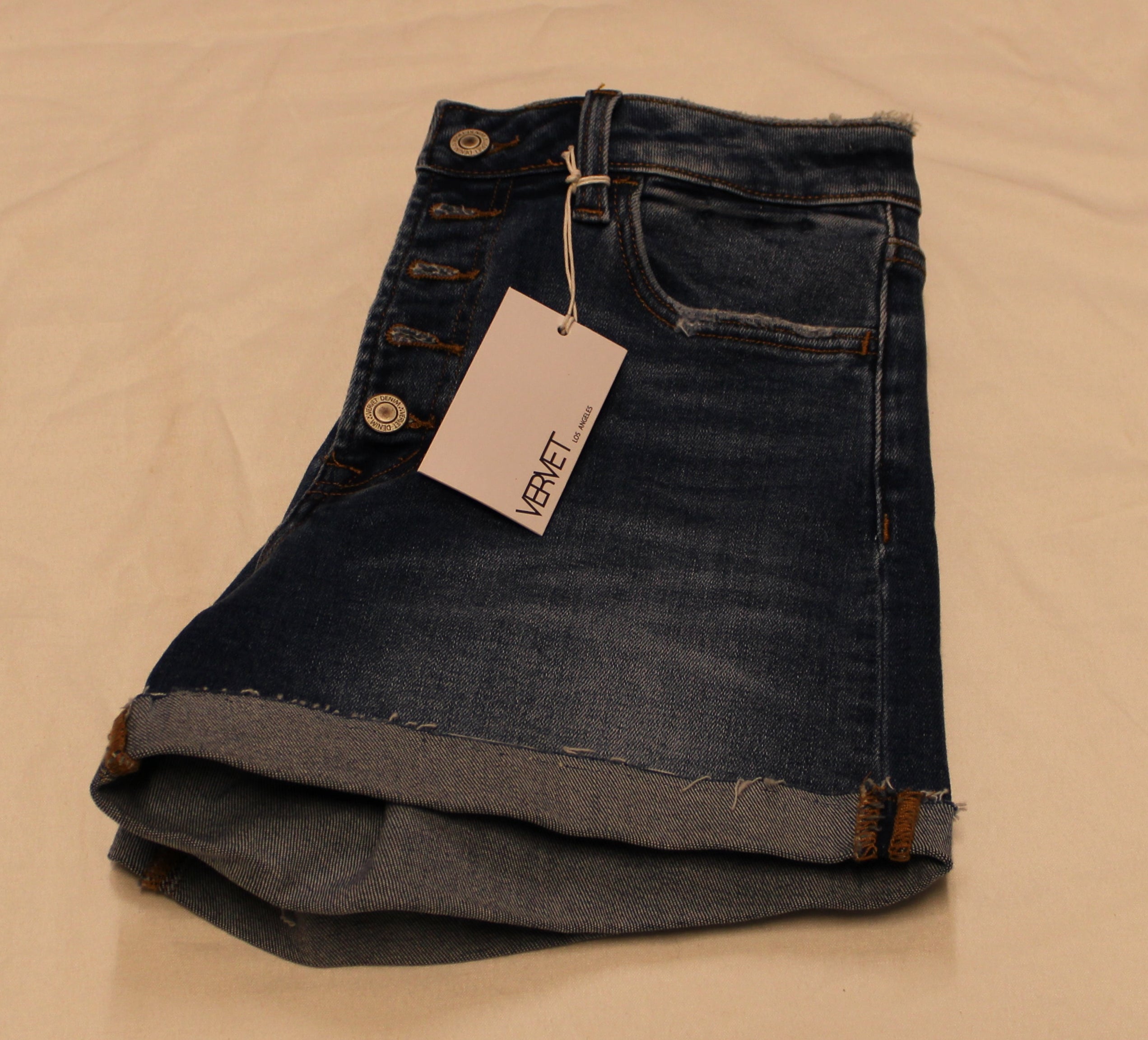 VERVET COURTNEY MOM SHORTS