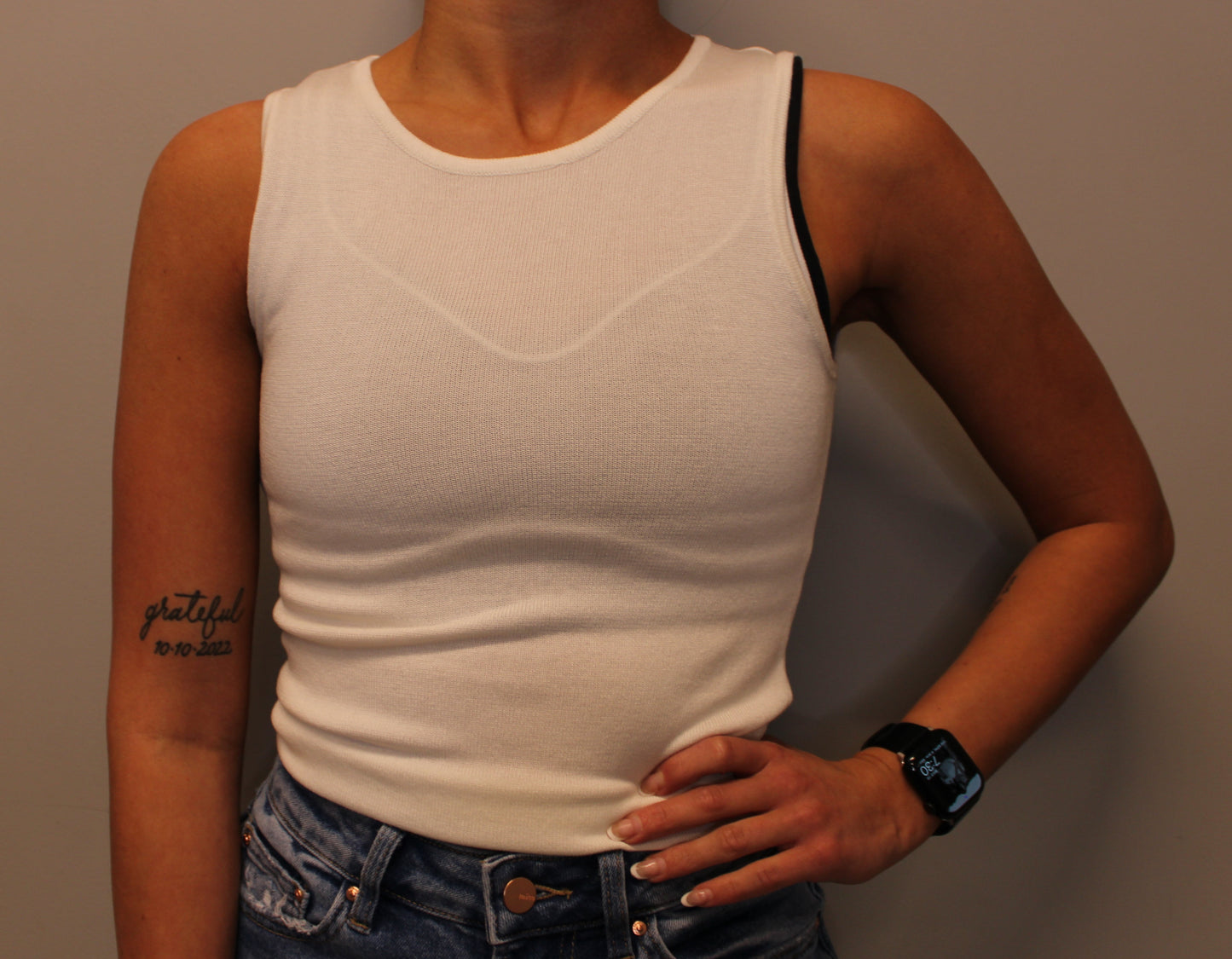 WHITE CROPPED TANK